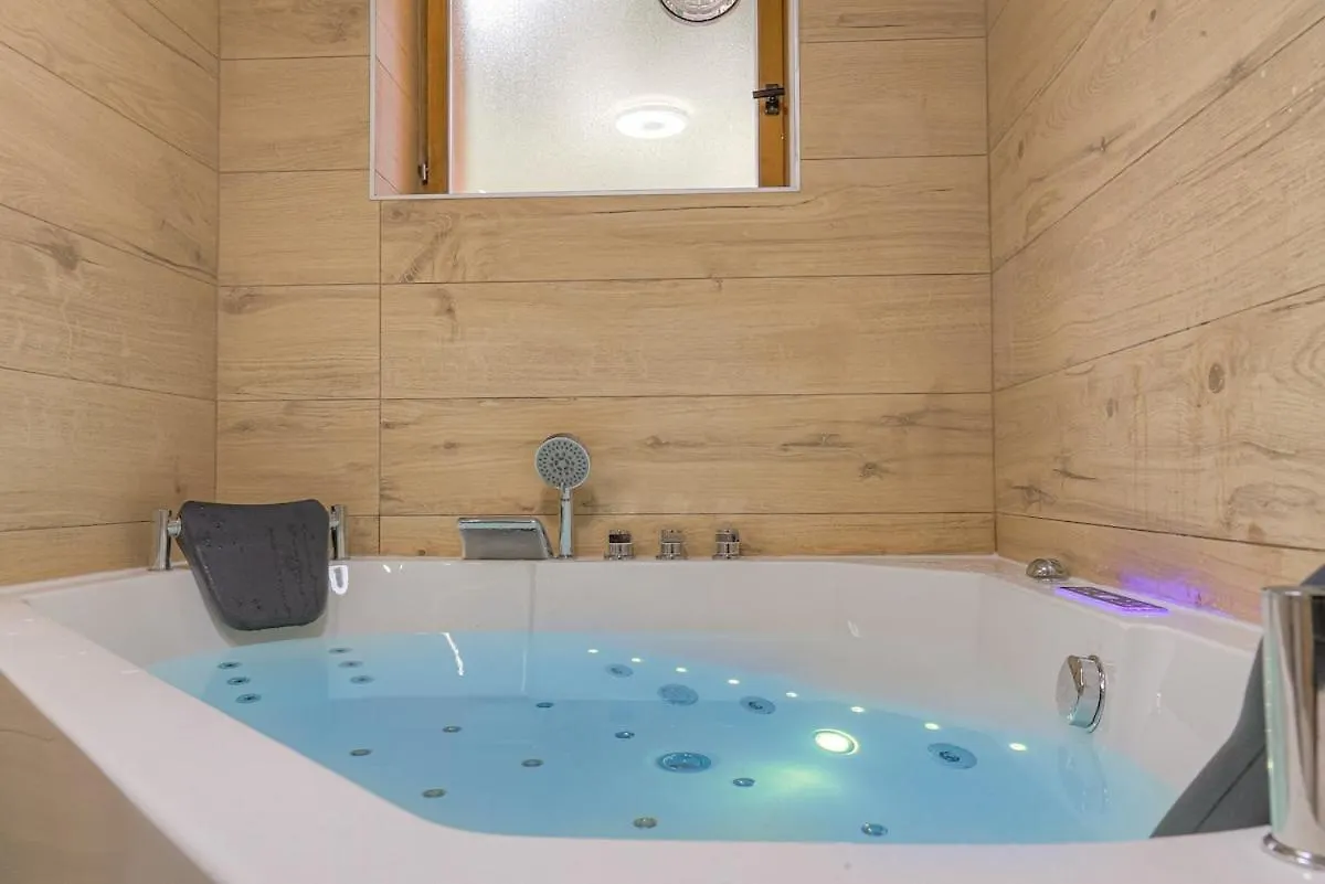 Mairie Lb - Lyon 2 - Romantic Ambience With Whirlpool Baths コローニュ・オー・モン・ドール アパート